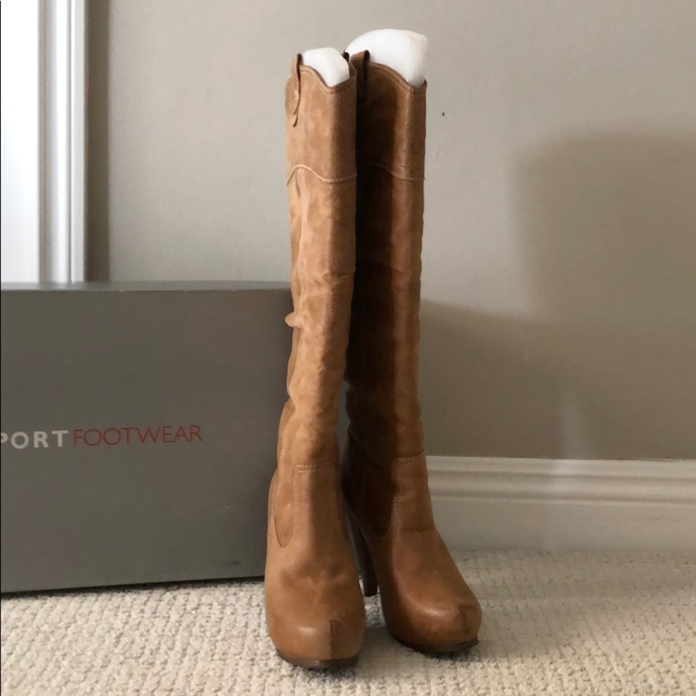 Cricket Dark Tan Report Tall Boot Size 8.5